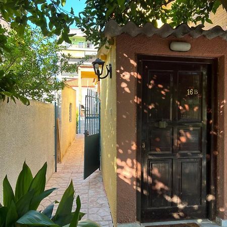 Cosy Guesthouse-Souterrain With Garden In City Center Corinth Luaran gambar