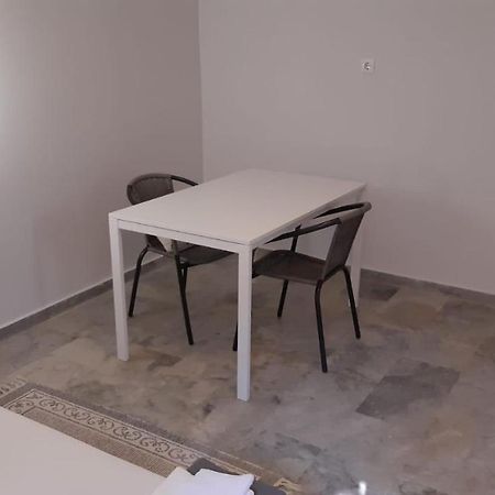 Cosy Guesthouse-Souterrain With Garden In City Center Corinth Luaran gambar
