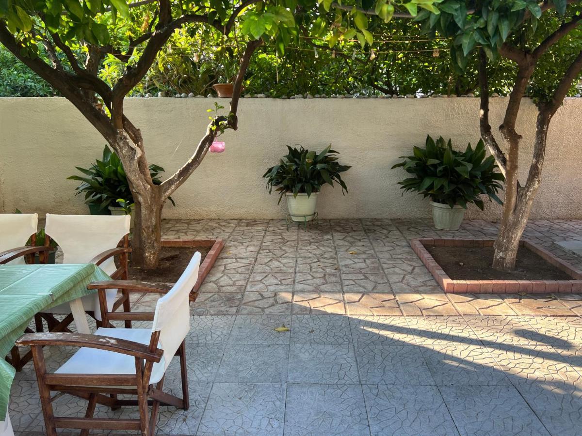 Cosy Guesthouse-Souterrain With Garden In City Center Corinth Luaran gambar