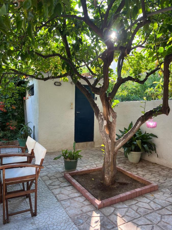 Cosy Guesthouse-Souterrain With Garden In City Center Corinth Luaran gambar
