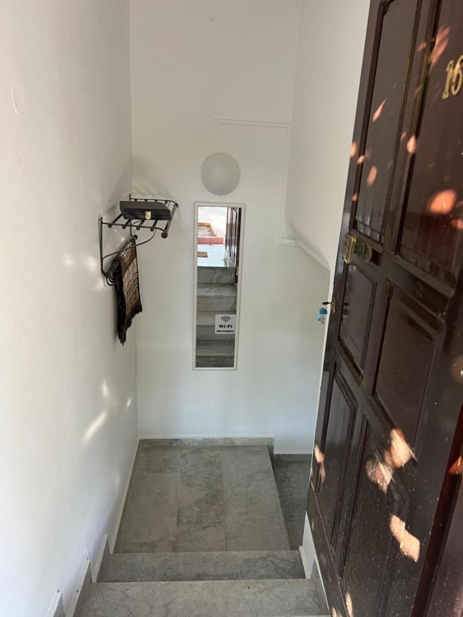 Cosy Guesthouse-Souterrain With Garden In City Center Corinth Luaran gambar