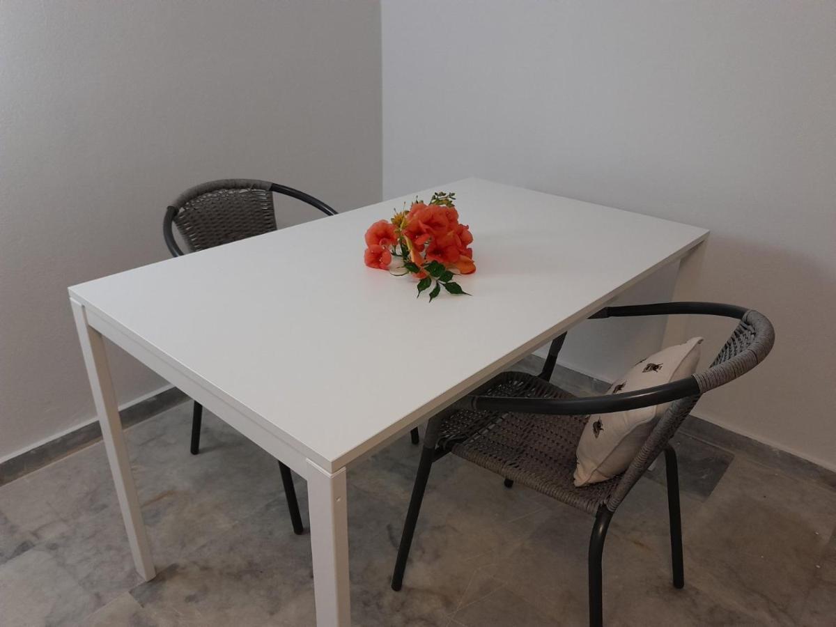 Cosy Guesthouse-Souterrain With Garden In City Center Corinth Luaran gambar