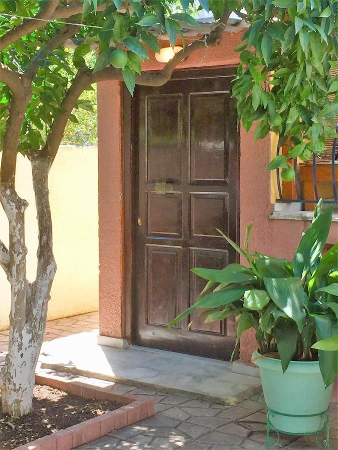 Cosy Guesthouse-Souterrain With Garden In City Center Corinth Luaran gambar